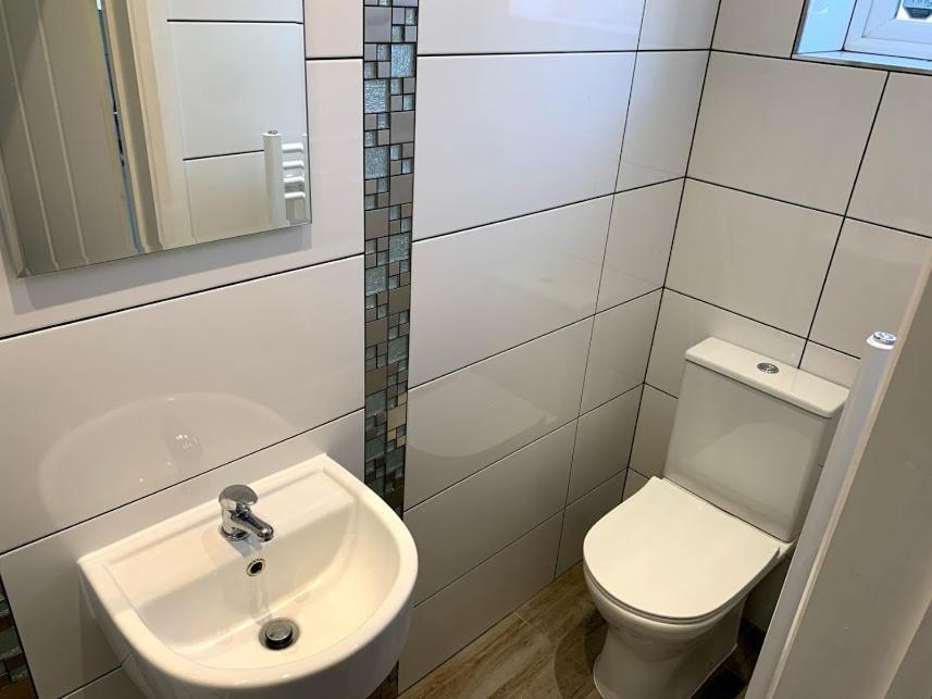 Limpenny Studio Apartment - Work Friendly And Outstanding Garden Studio Close To City Centre Nottingham Buitenkant foto