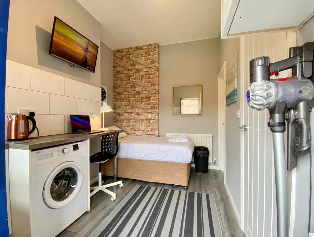 Limpenny Studio Apartment - Work Friendly And Outstanding Garden Studio Close To City Centre Nottingham Buitenkant foto